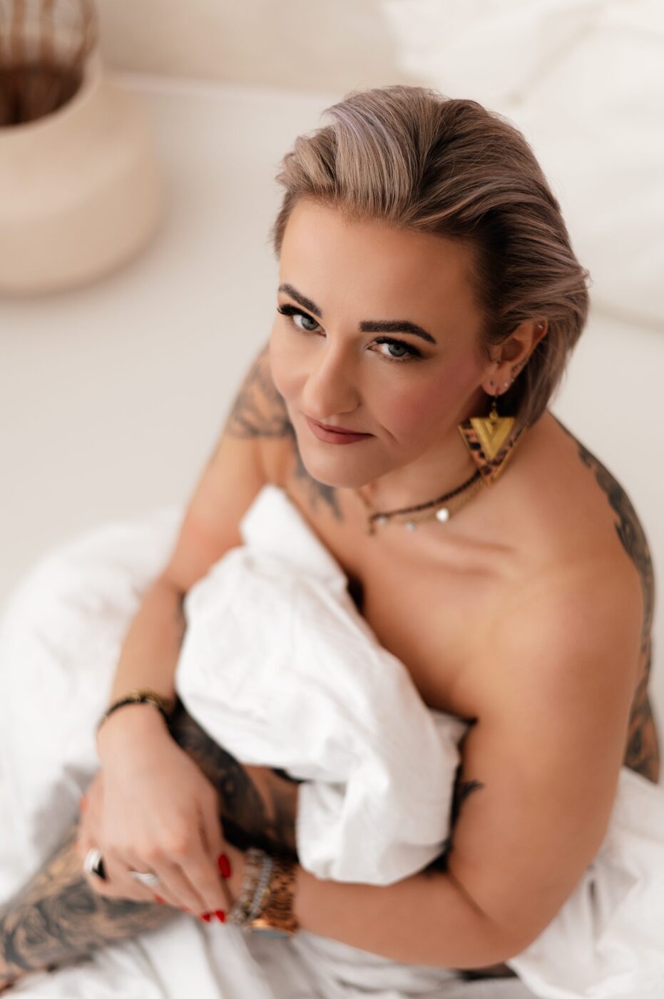 Naturalna kobieca sesja w studio